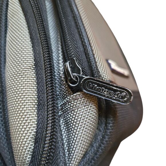 Nintendo Game Boy Advance SP Mini Backpack Carrying Case Travel Bag OEM Gray - Picture 11 of 12